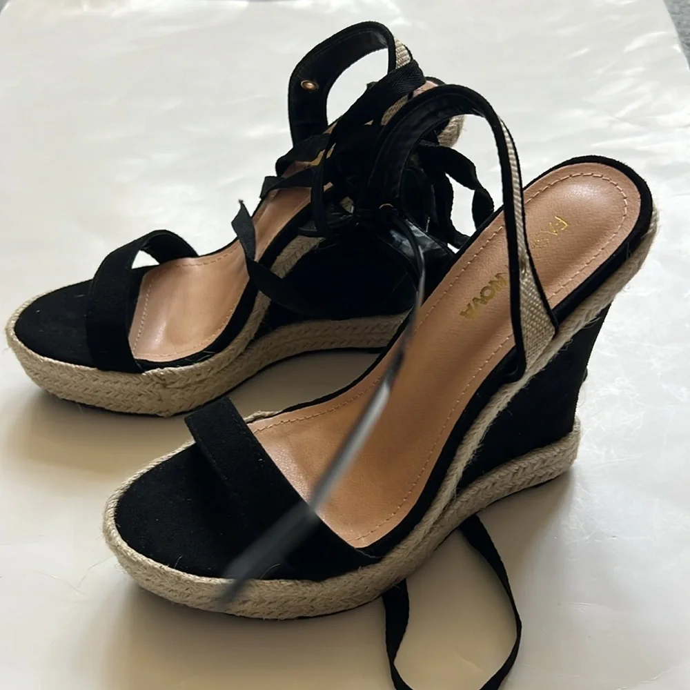 Fashion Nova Get On My Level Wedges - Black - Picture 15 of 15
